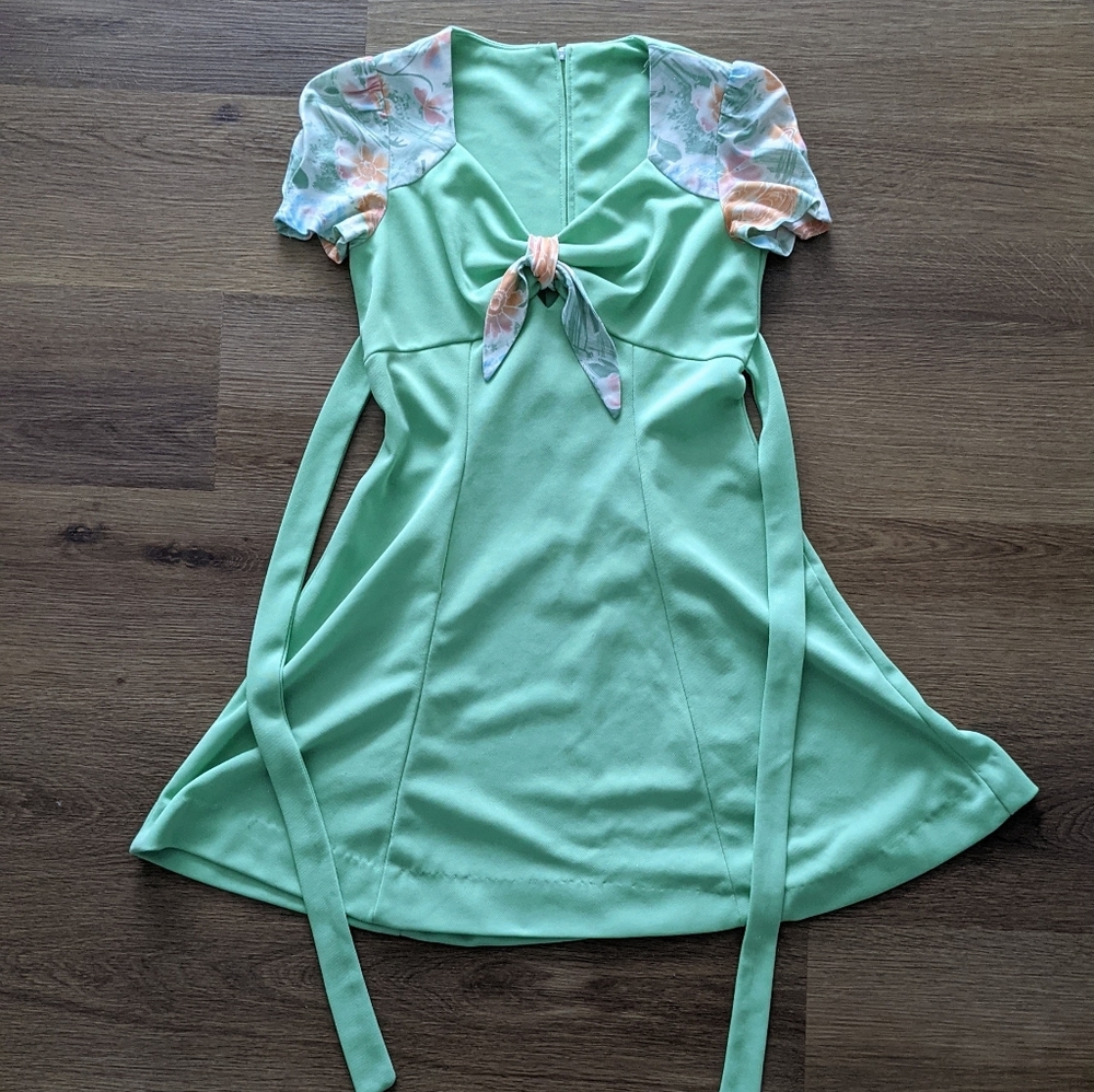Vintage Mint Green Floral Tie Front Dress